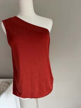 Trina Turk Kona 2 One-Shoulder Ruched Top in Rust Red